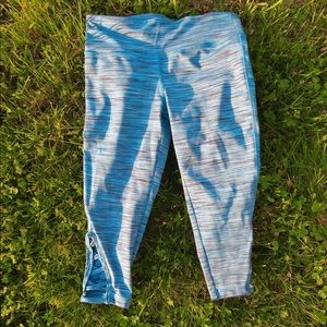 Blue Striped Cropped Athletic leggings